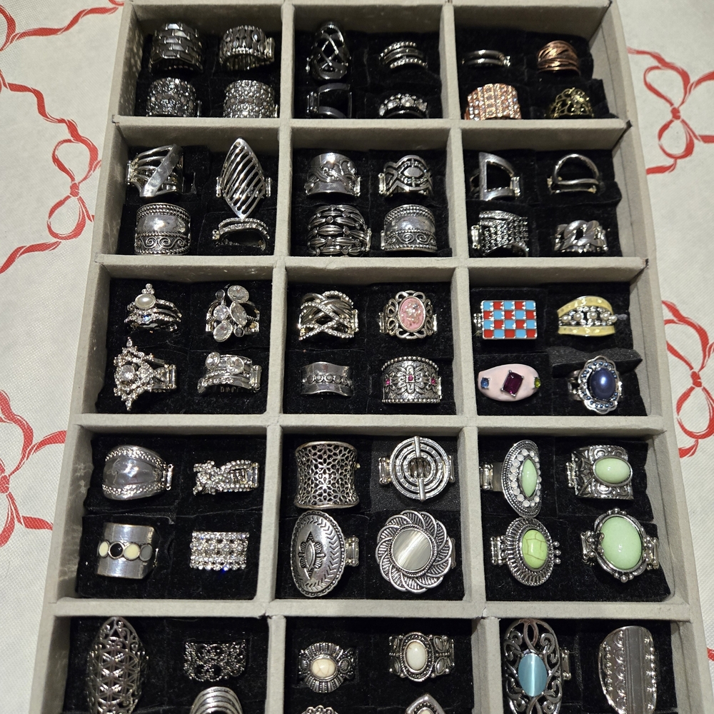 Paparazzi MIXED STRETCHY rings LOT 72 Pieces Total